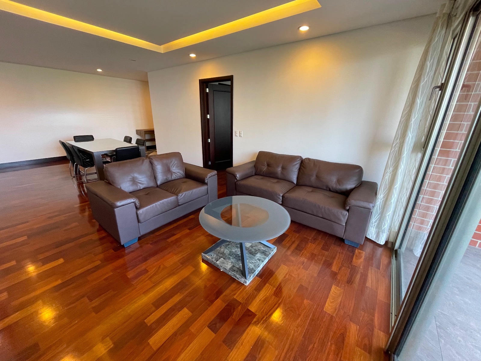 Apartamento amueblado en renta - zona 10, Santa Sofía. - foto 10