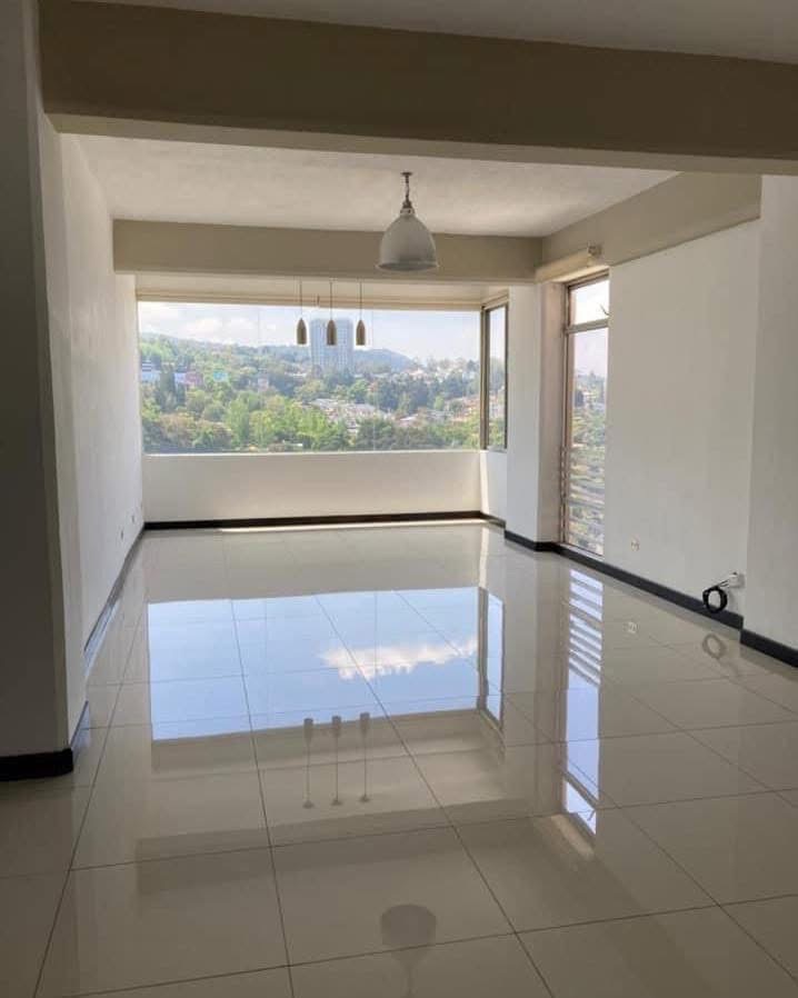 Apartamento en renta nivel alto zona 15, Convista.