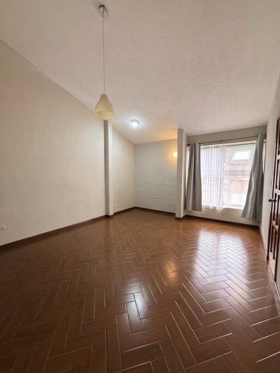 Casa en renta zona 10, Okland. - foto 17