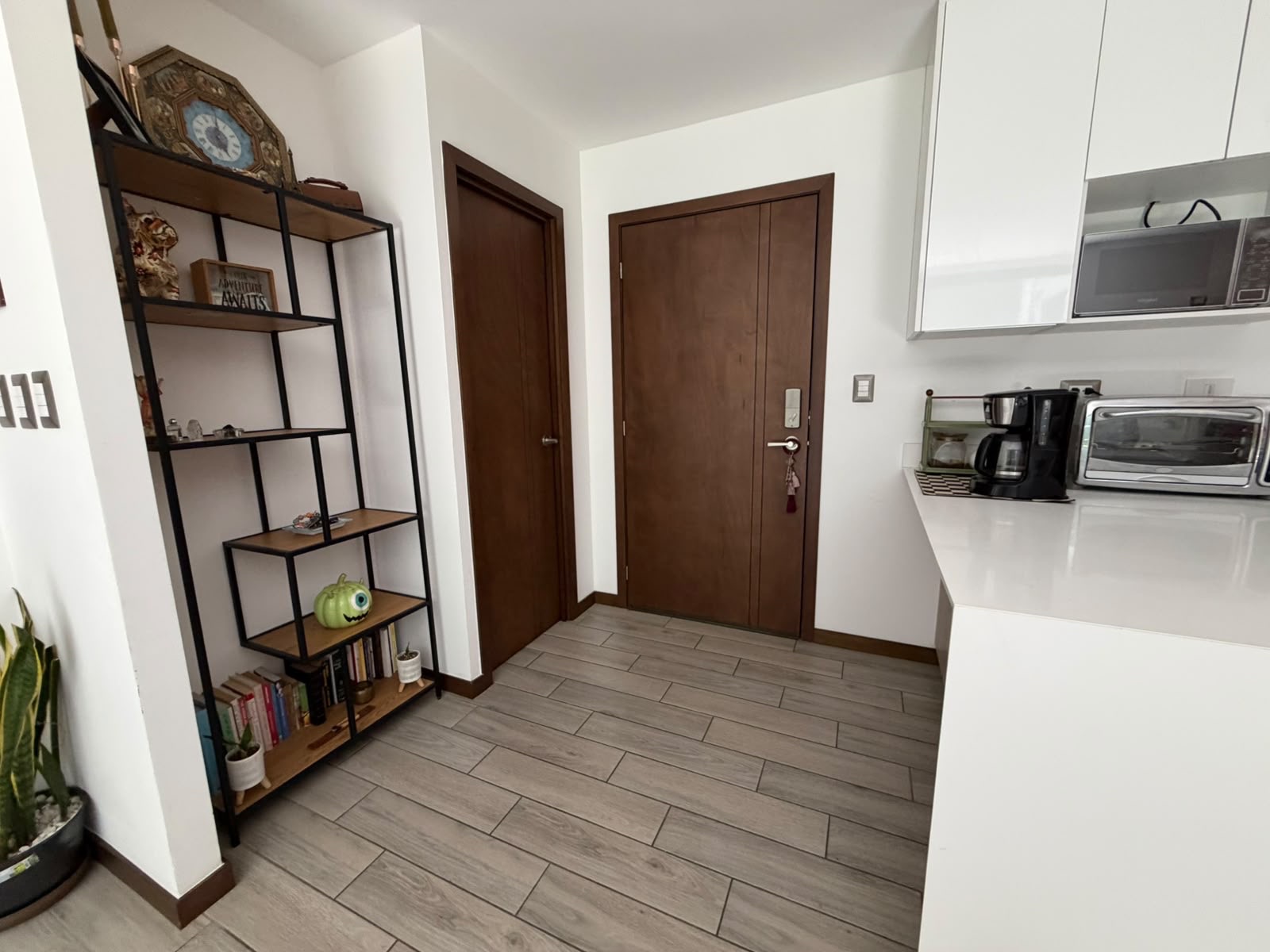 Apartamento en renta con jardín , zona 15, Dual. - foto 7