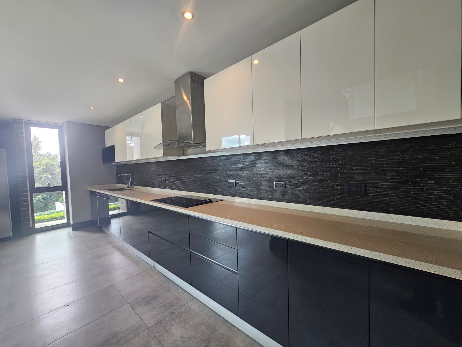Apartamento en renta -  zona 16 Viu Cayala. - foto 6