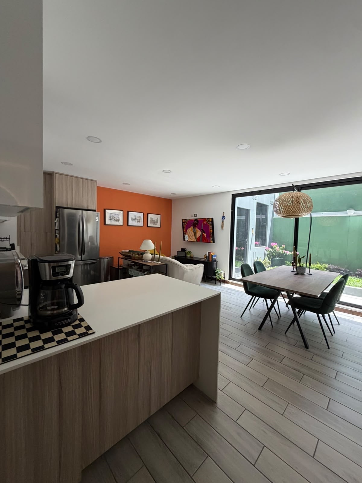 Apartamento en renta con jardín , zona 15, Dual. - foto 4