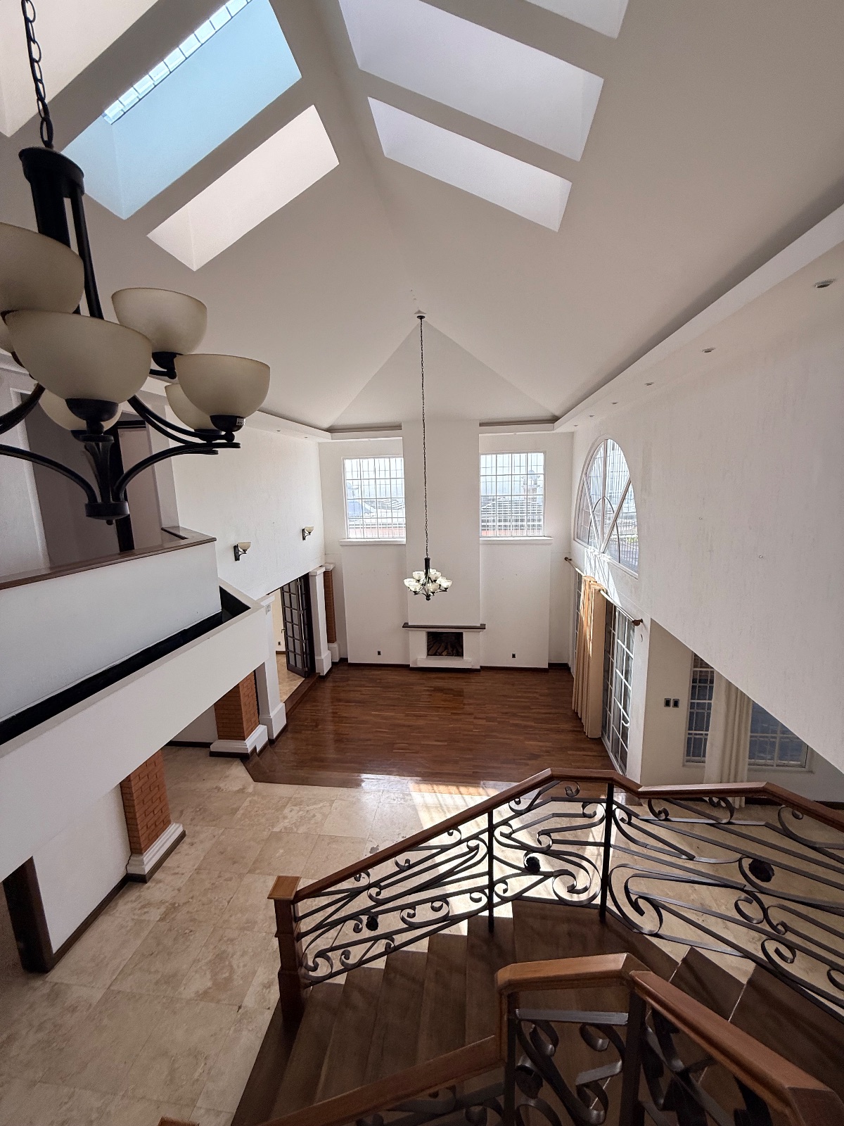 Espectacular casa en venta - zona 16, La Montaña. - foto 13
