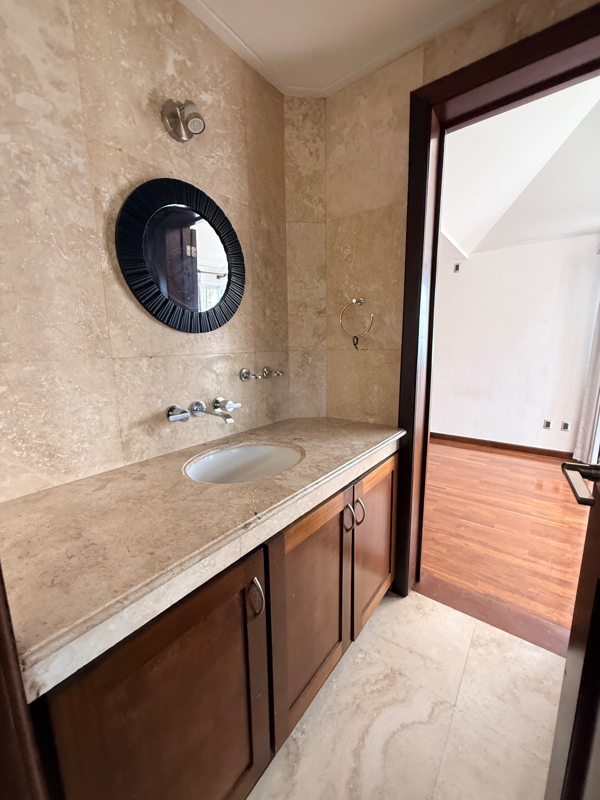 Espectacular casa en venta - zona 16, La Montaña. - foto 15