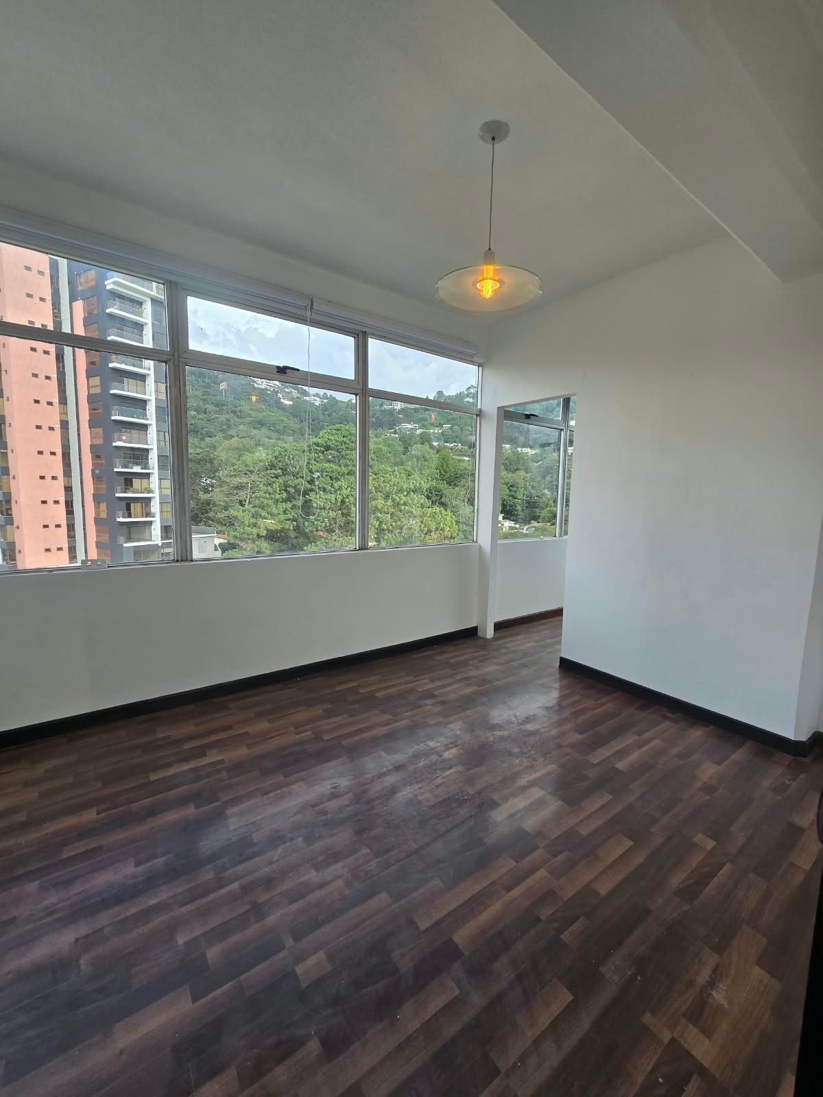 Apartamento en renta nivel alto zona 15, Convista. - foto 3