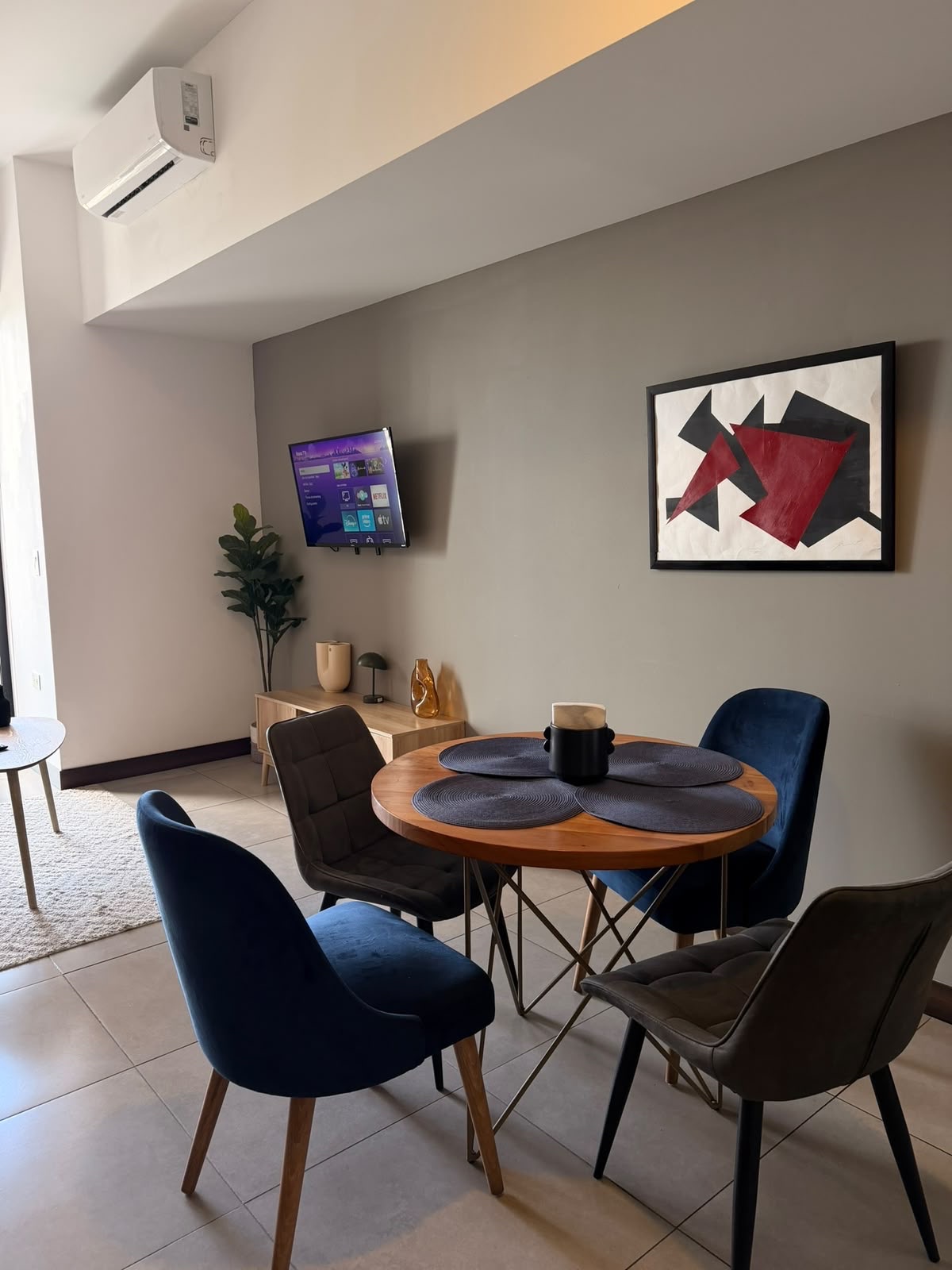Loft amueblado en renta elemento , zona 13. - foto 3