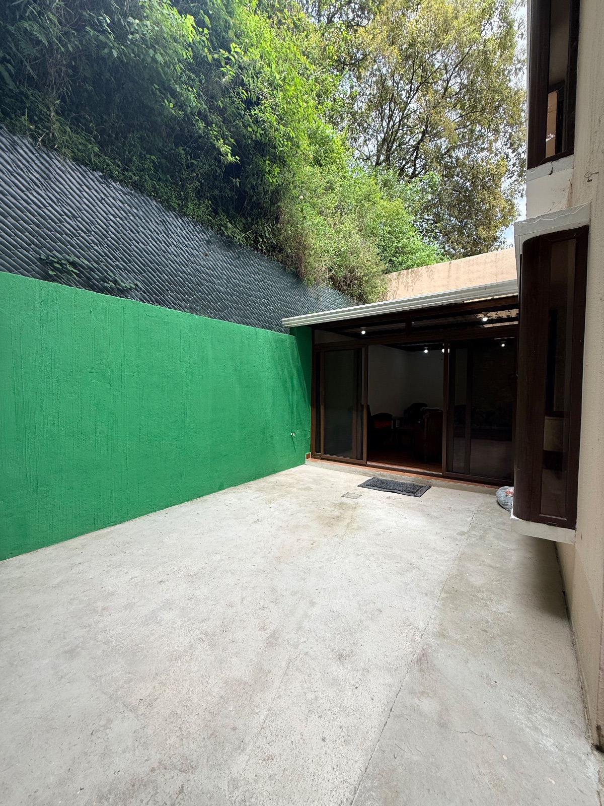 Casa en renta zona 10, Okland. - foto 2