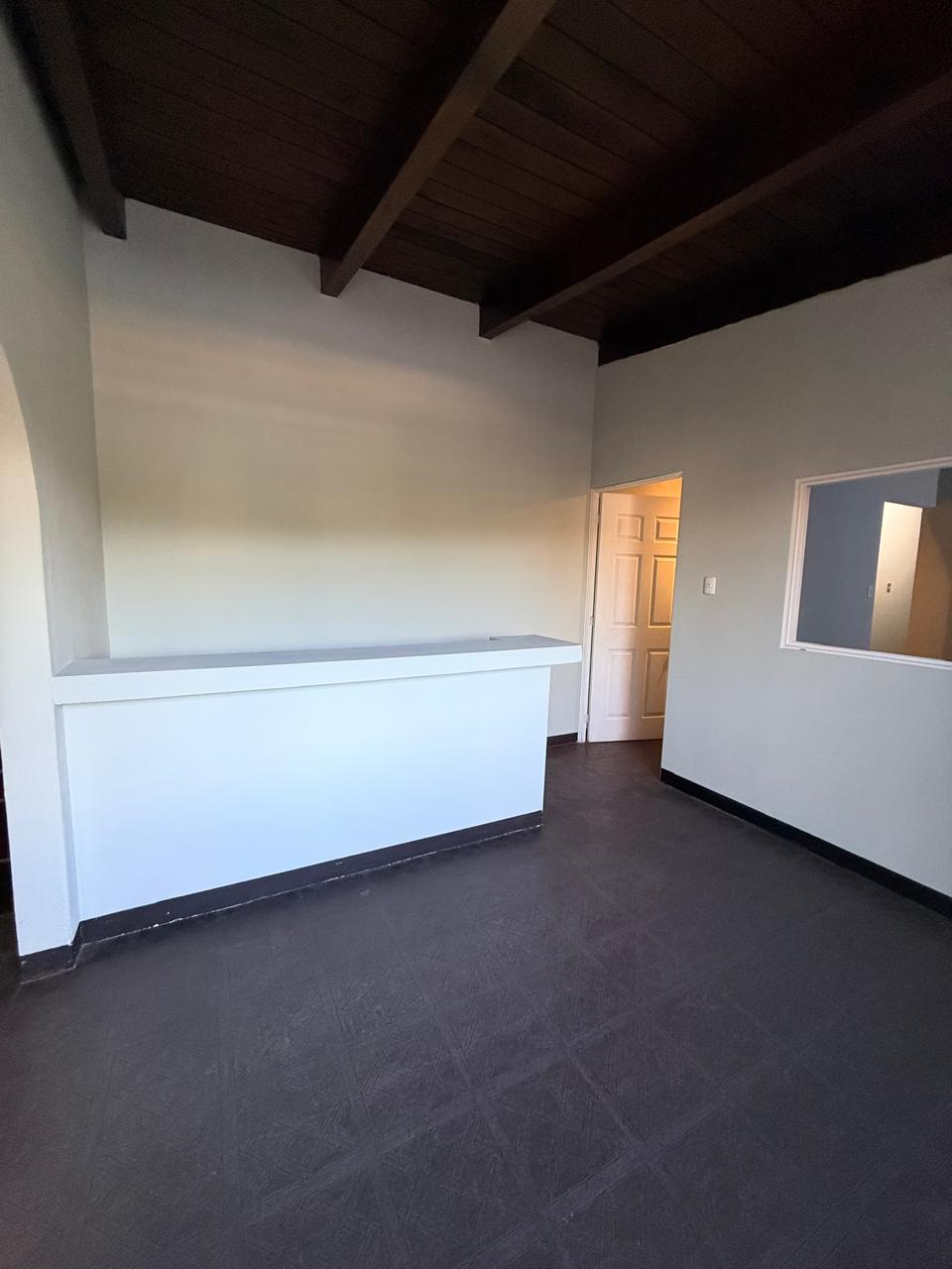 Townhouse en renta — Zona 15, VH1